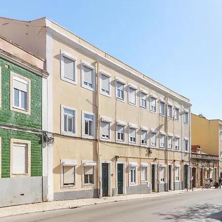 Vita Portucale ! Stylish Apartment Campo Ourique-2
