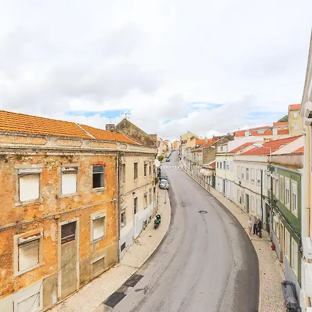 Vita Portucale ! Stylish Apartment Campo Ourique-3